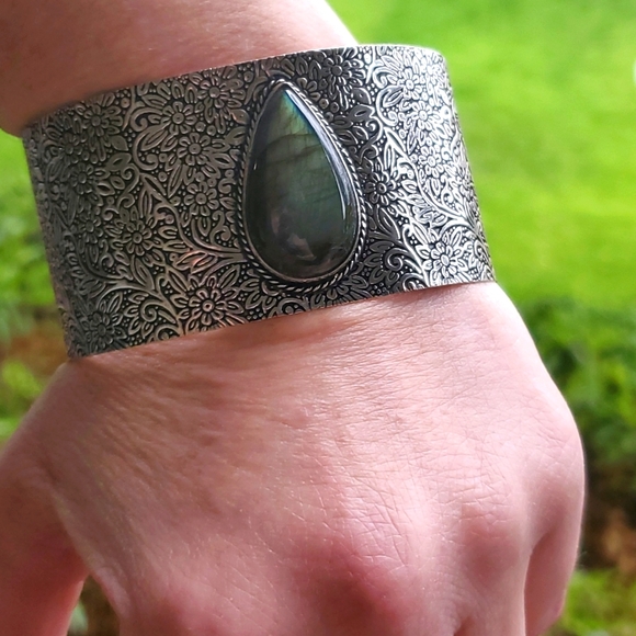 New Oversized Labradorite 925 Silver Cuff Bracelet. - Picture 12 of 16